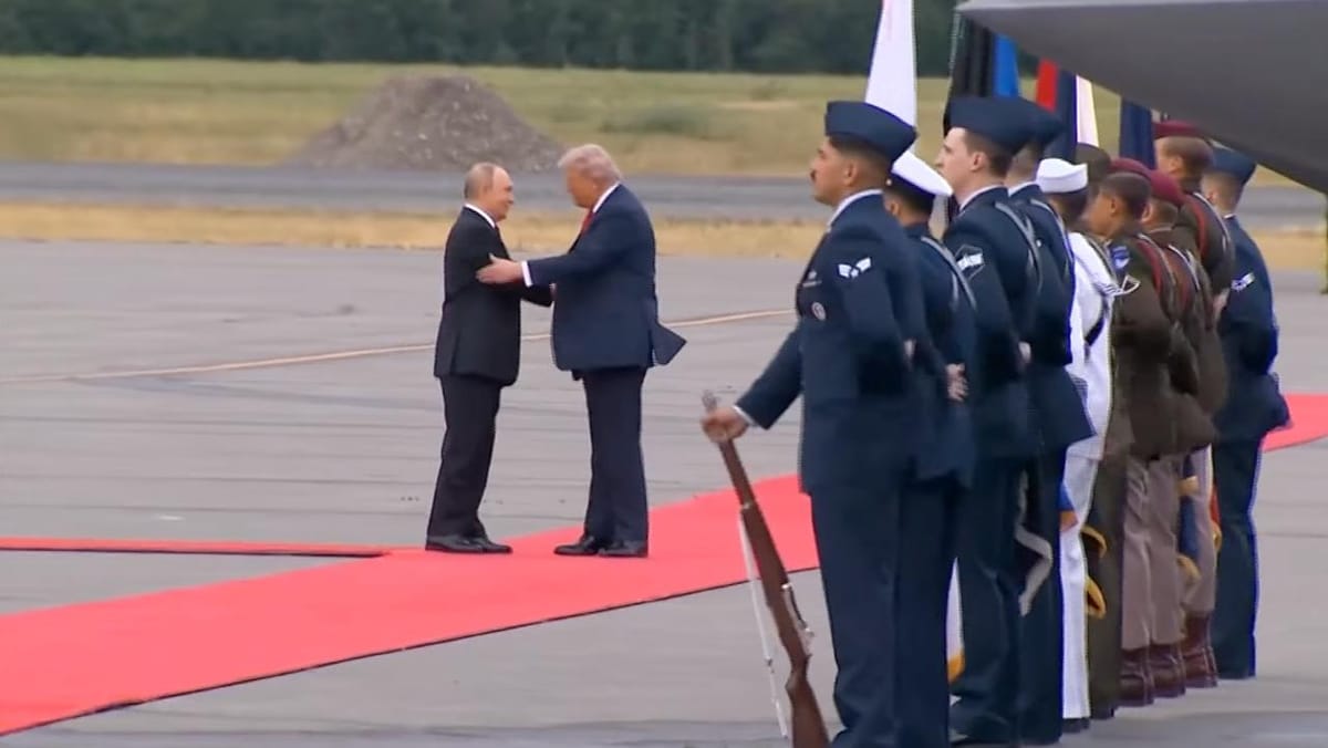 0635GMT//Putin wins Alaska talks; Smug Russian media gloats; Blast at Russian gunpowder factory kills 20